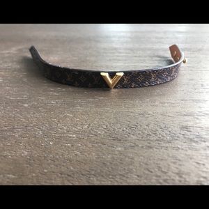 LOUIS VUITTON LEATHER BRACELET
